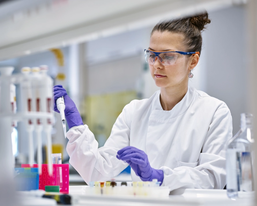 Lab - Senior Scientist working in Respiratory R&D at Stevenage/UK